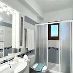 Vassilis Fiscardo Kefalonia * Katsaráta