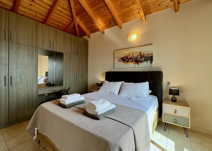 Vassilis Fiscardo Kefalonia *